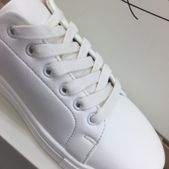 “Just In“🤍NEW🤍Joie White Ladies Sneaker’s 🤍C, W - Picture 6 of 7